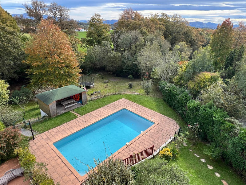 Appartement - 85 m² - 4 pièces