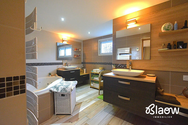 Maison - 144 m² - 5 pièces