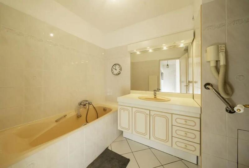 Appartement - 95 m² - 4 pièces