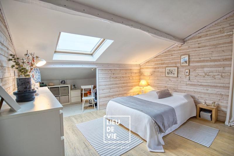 Maison ancienne - 210 m² - 8 pièces