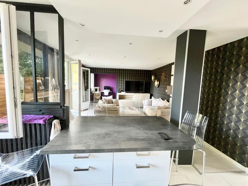 Appartement - 85 m² - 4 pièces