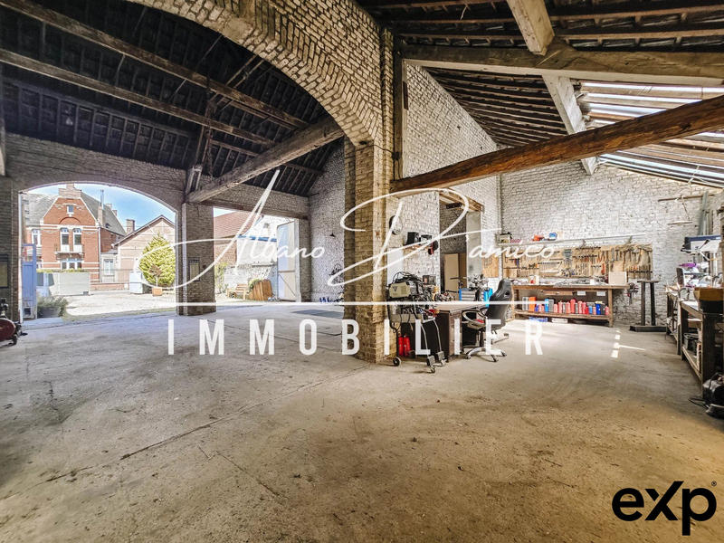 Maison - 182 m² - 9 pièces