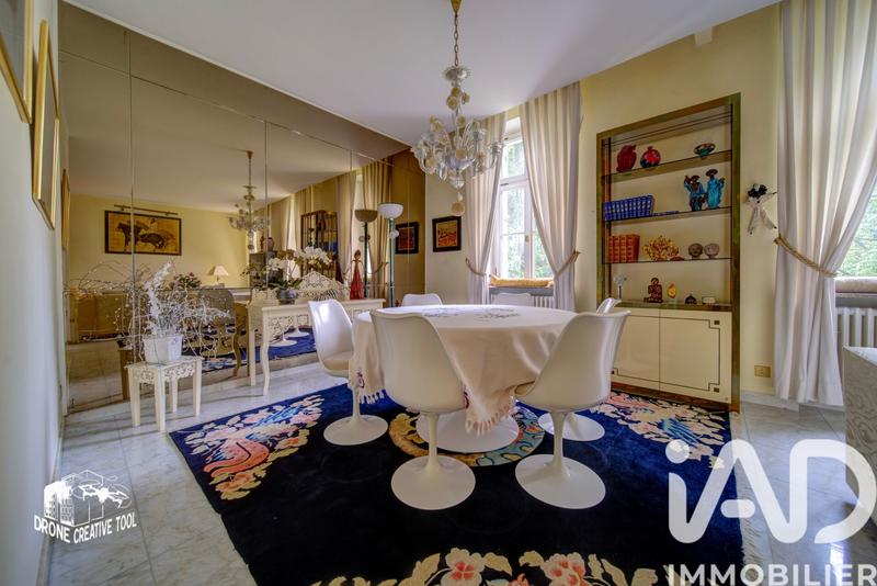 Maison - 464 m² - 12 pièces