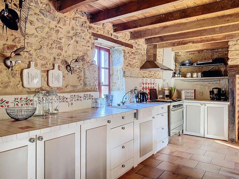 Maison - 170 m² - 9 pièces