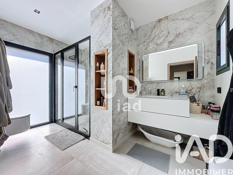 Maison de maîtres - 245 m² - 5 pièces