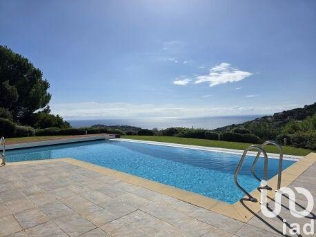 Maison - 352 m² - 7 pièces