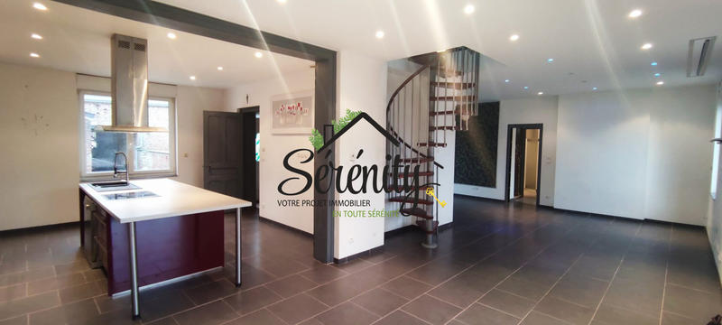 Maison ancienne - 215 m² - 5 pièces