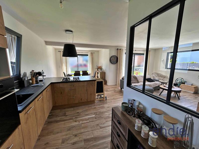 Maison - 103 m² - 5 pièces