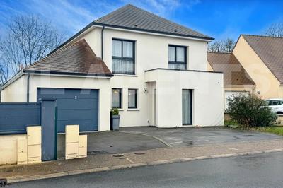 Maison traditionnelle - 178 m² - 6 pièces