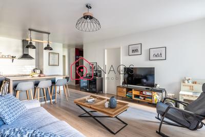 Appartement - 92 m² - 4 pièces