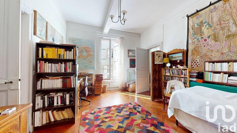 Maison - 328 m² - 10 pièces