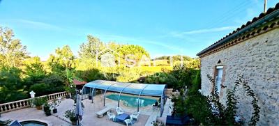 Maison de maîtres - 450 m² - 12 pièces