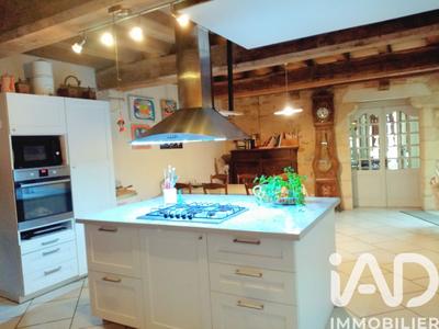 Maison - 322 m² - 9 pièces