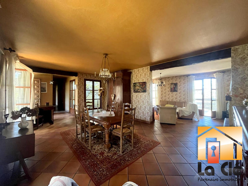 Maison - 145 m² - 5 pièces