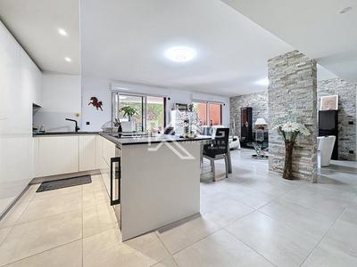 Appartement - 86 m² - 3 pièces