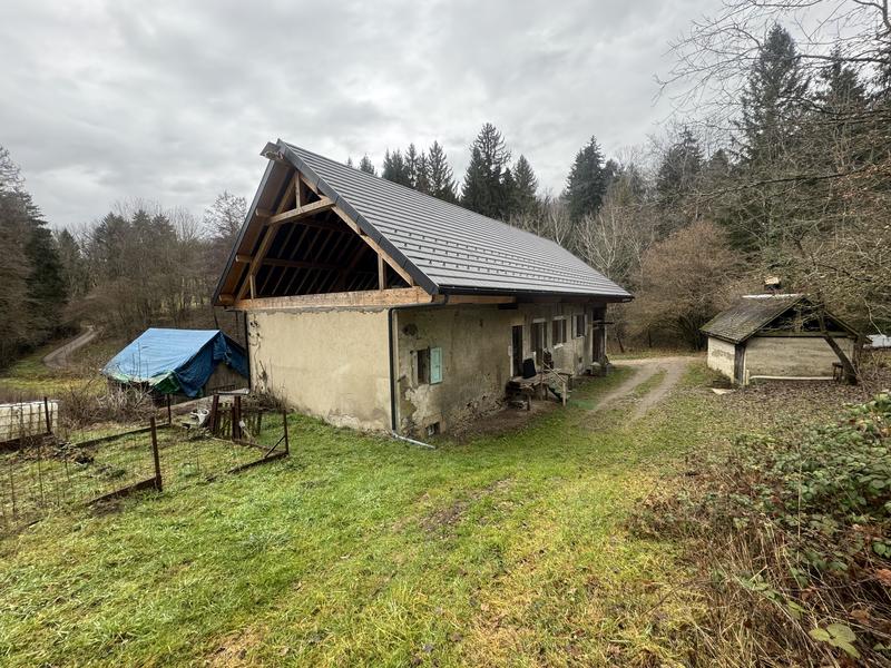 Moulin - 400 m² - 2 pièces