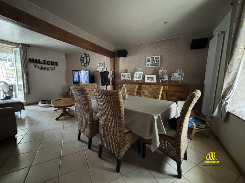 Maison - 135 m² - 8 pièces