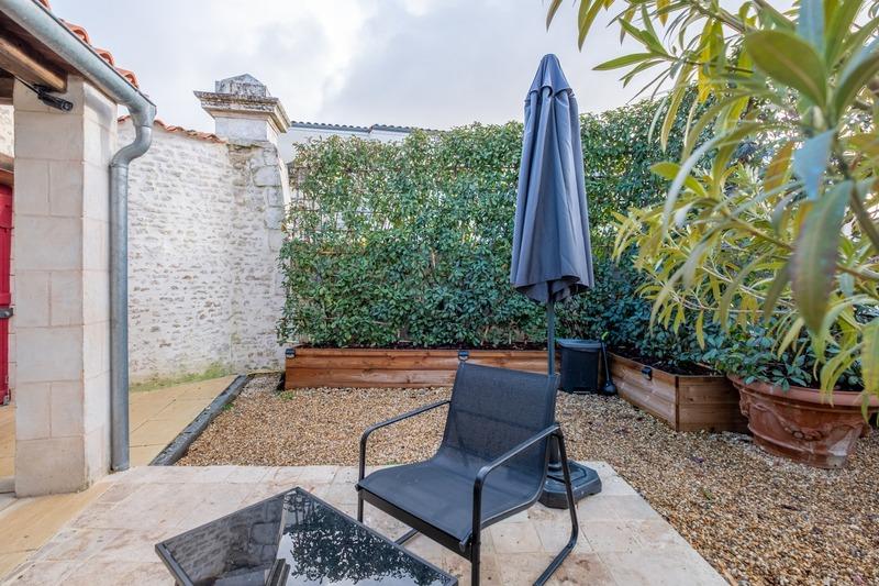 Maison en pierre - 207 m² - 7 pièces