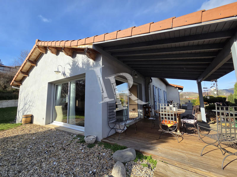 Maison - 160 m² - 5 pièces