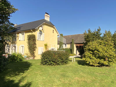 Maison - 180 m² - 7 pièces