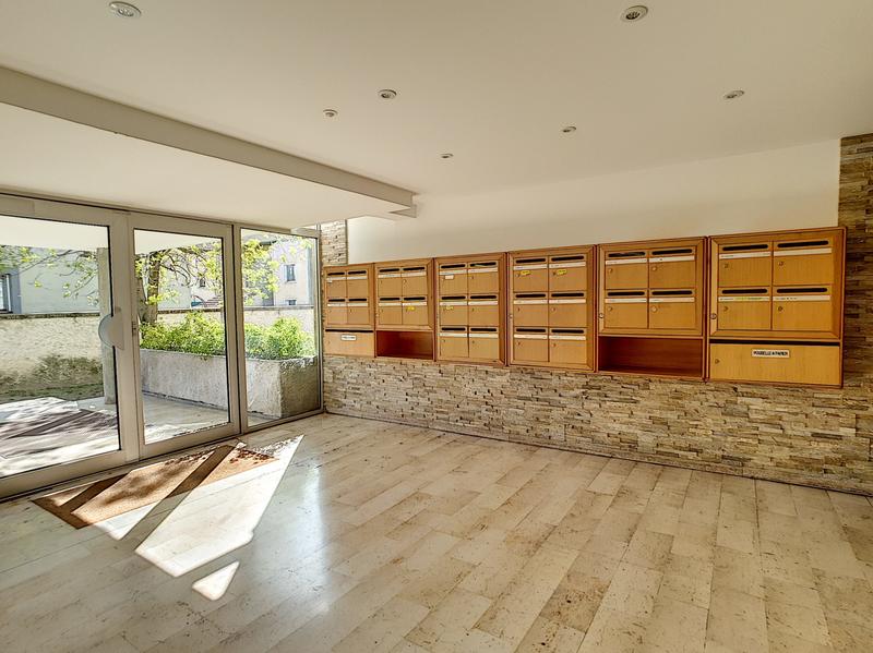 Appartement - 98 m² - 5 pièces