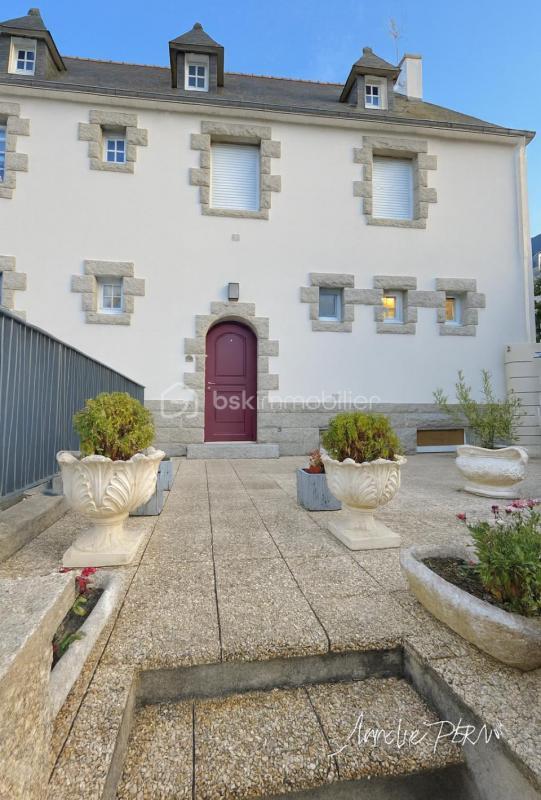 Maison de ville - 192 m² - 9 pièces