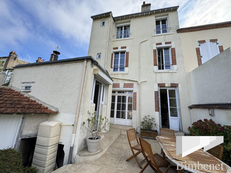 Maison - 172 m² - 8 pièces