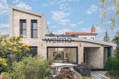 Maison - 210 m² - 9 pièces