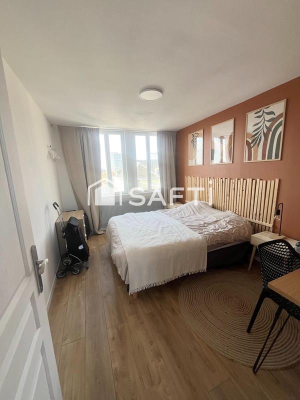Appartement - 90 m² - 5 pièces