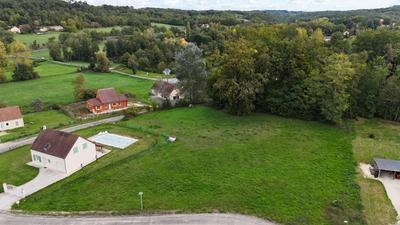Terrain de lotissements - 1 247 m²