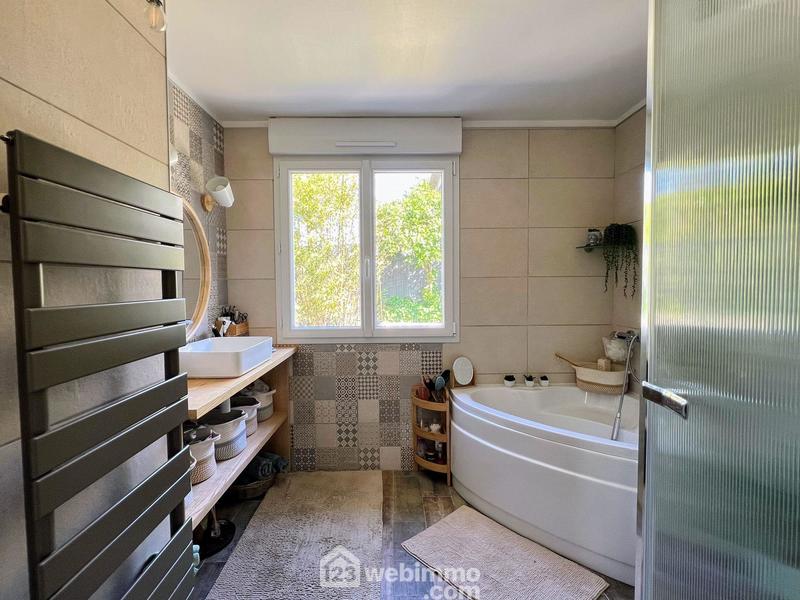 Maison - 138 m² - 7 pièces