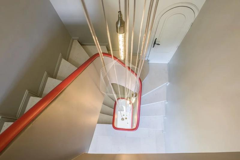 Appartement - 259 m² - 9 pièces