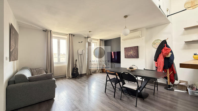 Appartement - 82 m² - 3 pièces