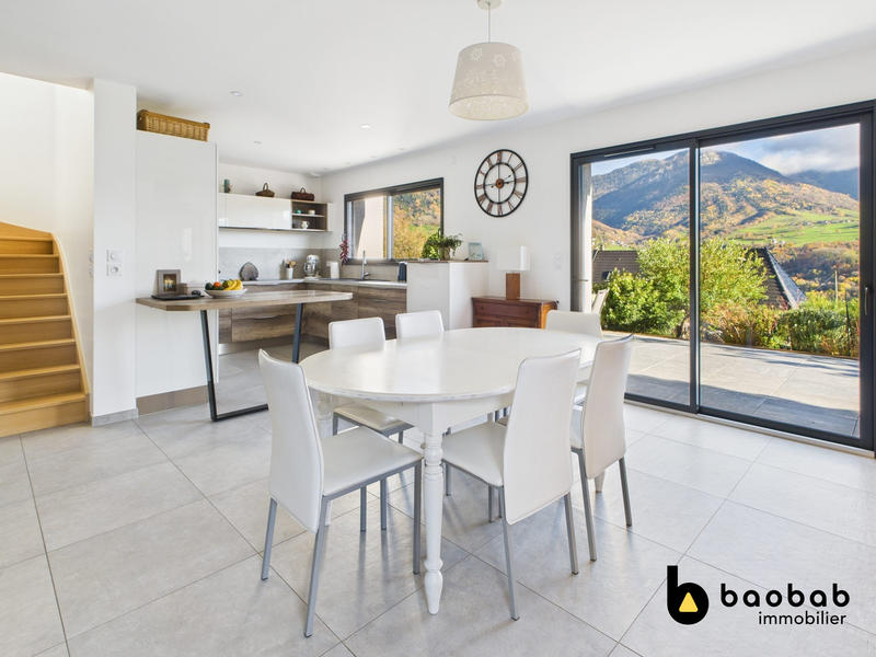 Maison - 113 m² - 4 pièces