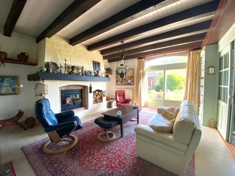 Propriété - 225 m² - 9 pièces