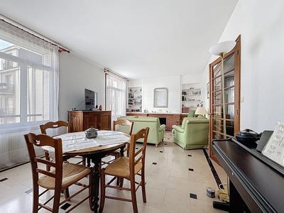 Appartement - 86 m² - 3 pièces