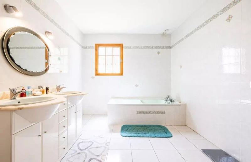 Maison - 152 m² - 4 pièces