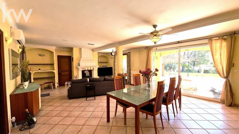 Maison provençale - 256 m² - 9 pièces