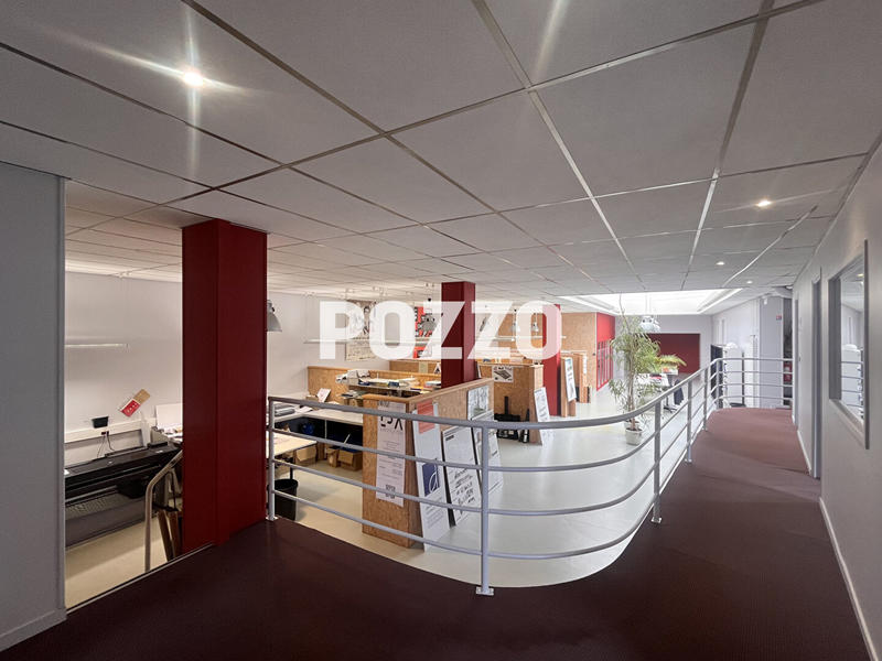 Local commercial - 367 m²