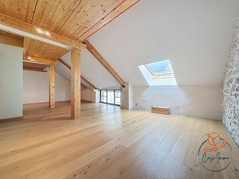 Maison de ville - 255 m² - 6 pièces