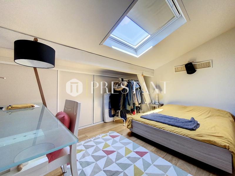 Maison - 301 m² - 11 pièces