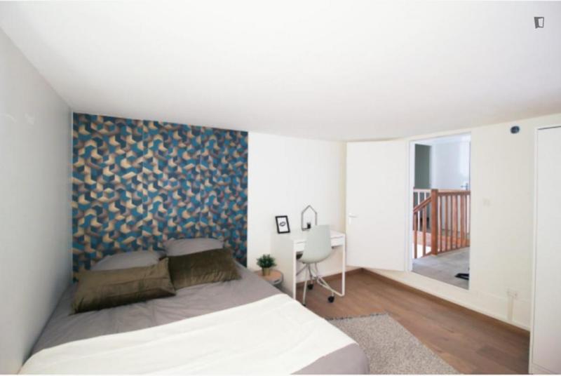 Chambre - 12 m² - 5 pièces