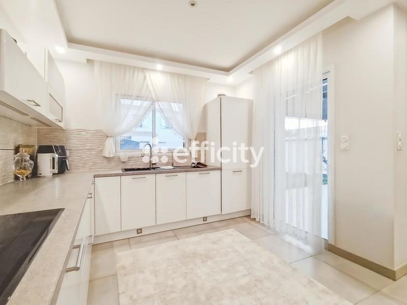 Pavillon - 110 m² - 5 pièces