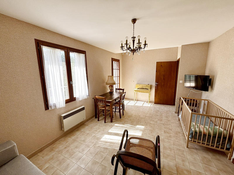 Villa - 180 m² - 8 pièces