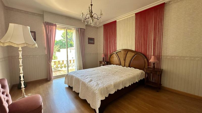 Maison - 152 m² - 6 pièces