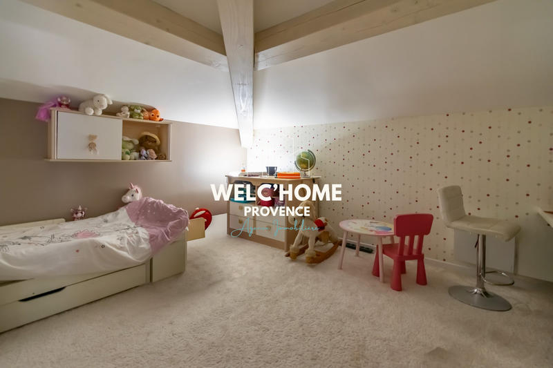 Maison - 185 m² - 6 pièces