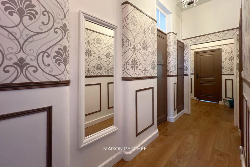 Maison - 268 m² - 8 pièces