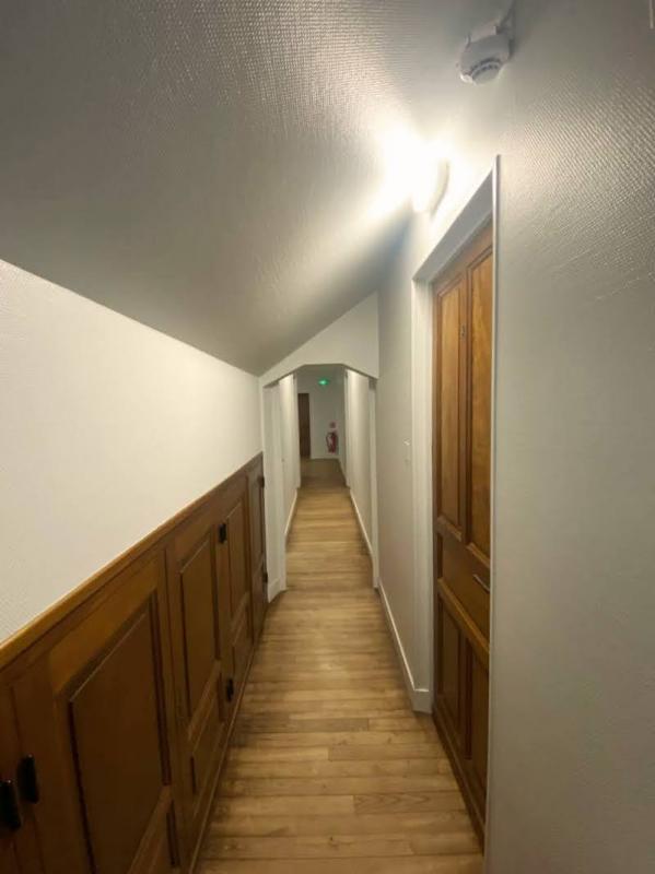 Maison - 650 m² - 20 pièces