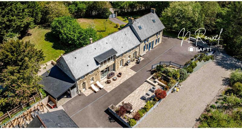 Maison - 300 m² - 12 pièces