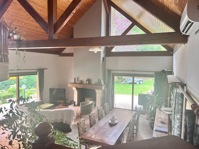 Villa - 197 m² - 9 pièces